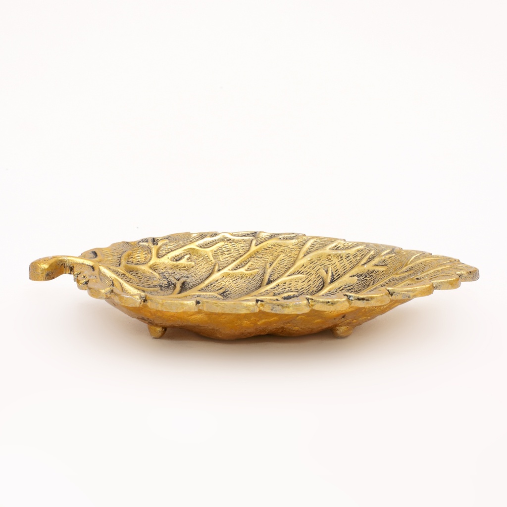  Metal Leaf Shape Dryfruit Plate